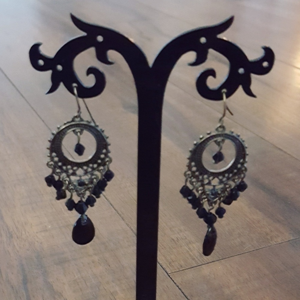 Urban Boutique - Silver & Black‎ Bead Chandeliers